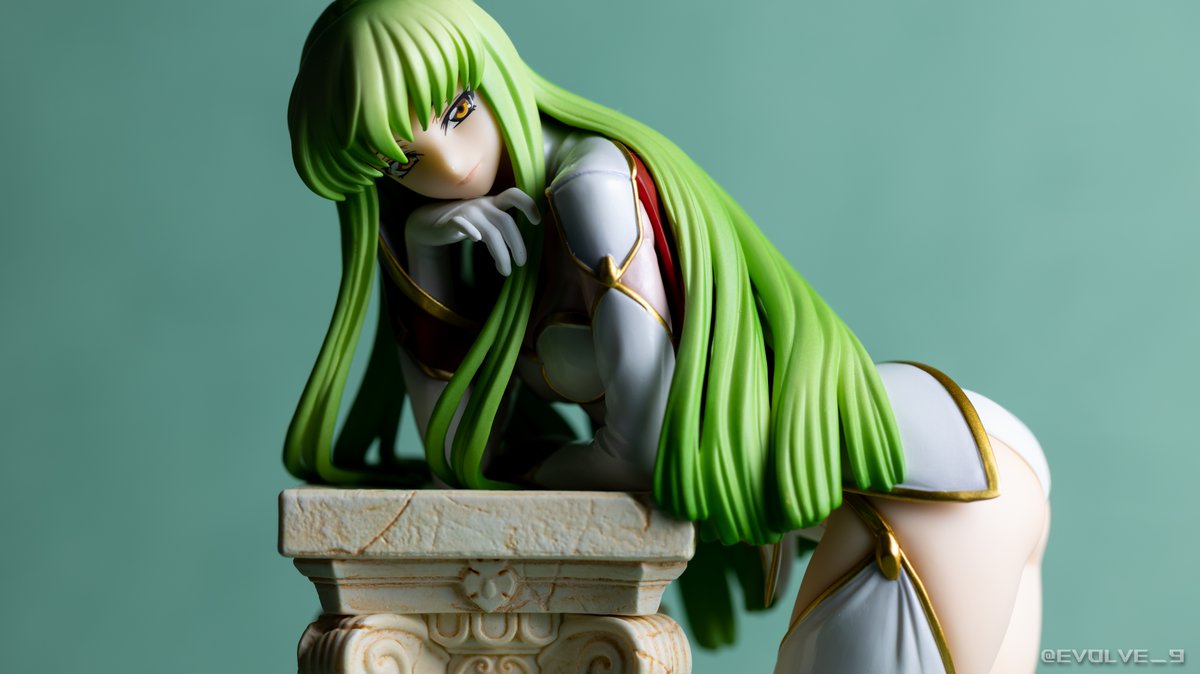 Nine 写真用 En Twitter メガハウス G E M シリーズ コードギアス 復活のルルーシュ C C パイロットスーツver 発売日に購入してたのを今頃開封 ピザ女ことc C 正面は神秘的な表情 でもお尻が圧倒的 素晴らしい 少し引っ張られてる太ももの紐表現が良い