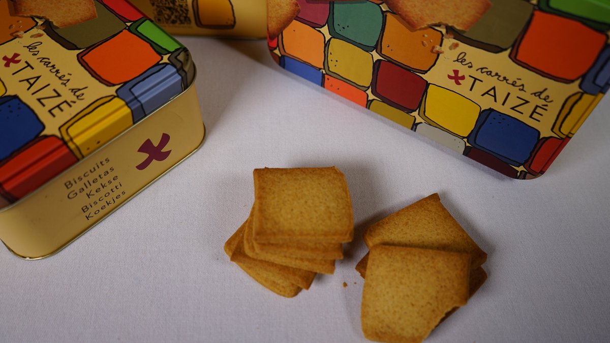 taize's tweet image. There was huge interest in "Les Carrés de Taizé" biscuits yesterday and a lot of orders. Thank you for your enthusiasm! The first boxes have all sold out - in the morning in local markets and in the afternoon on-line. taize.fr/en_article2957… #LesCarrésDeTaizé #Taizé