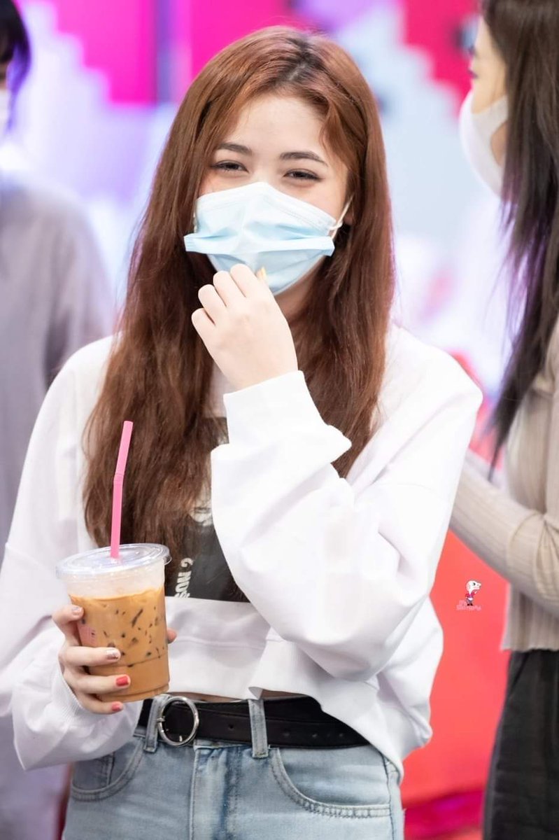 OtaSouthern48's tweet photo. สดใสทะลุแมสเลย💕

Road​Show​ Hatyai​ [08.11.20]

#NikyBNK48​
#BNK48
#HeavyRotationTh https://t.co/E21ETa1vga