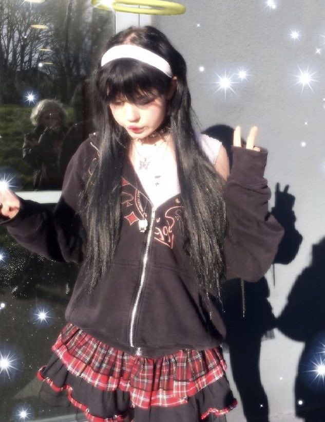 tw // body image rlly cute fit and it reminds me of ur layout !!  @chiringhoshi