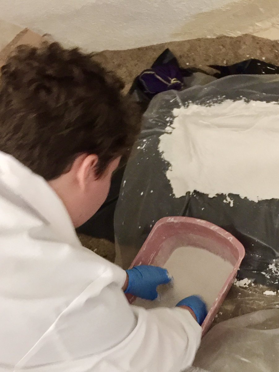 christinabyrd88's tweet photo. Day 8 #museum30. #Safety for people and fossils alike! In fossil prep labs, #preparators wear PPE appropriate for each task. They work tirelessly to conserve and protect fossils for future gens to study. An archival storage jacket will support and protect this jaw from breakage. https://t.co/k0mlQGrR8D