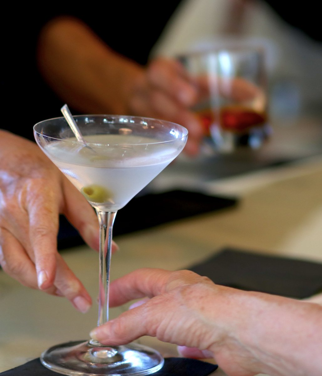 pickyfork's tweet photo. RT @ButcherandBar: It may be pouring but so are we 😉🍸Enjoy your weekend just a bit longer, and come on it!
#bar #brunch #weekend #SundayFunday #martini #cheers #drink #eat #lunch #foodie #daydrinking #Sundaybrunch #food #photography #boynton #Boyn… https://t.co/2sEKTNWh7i