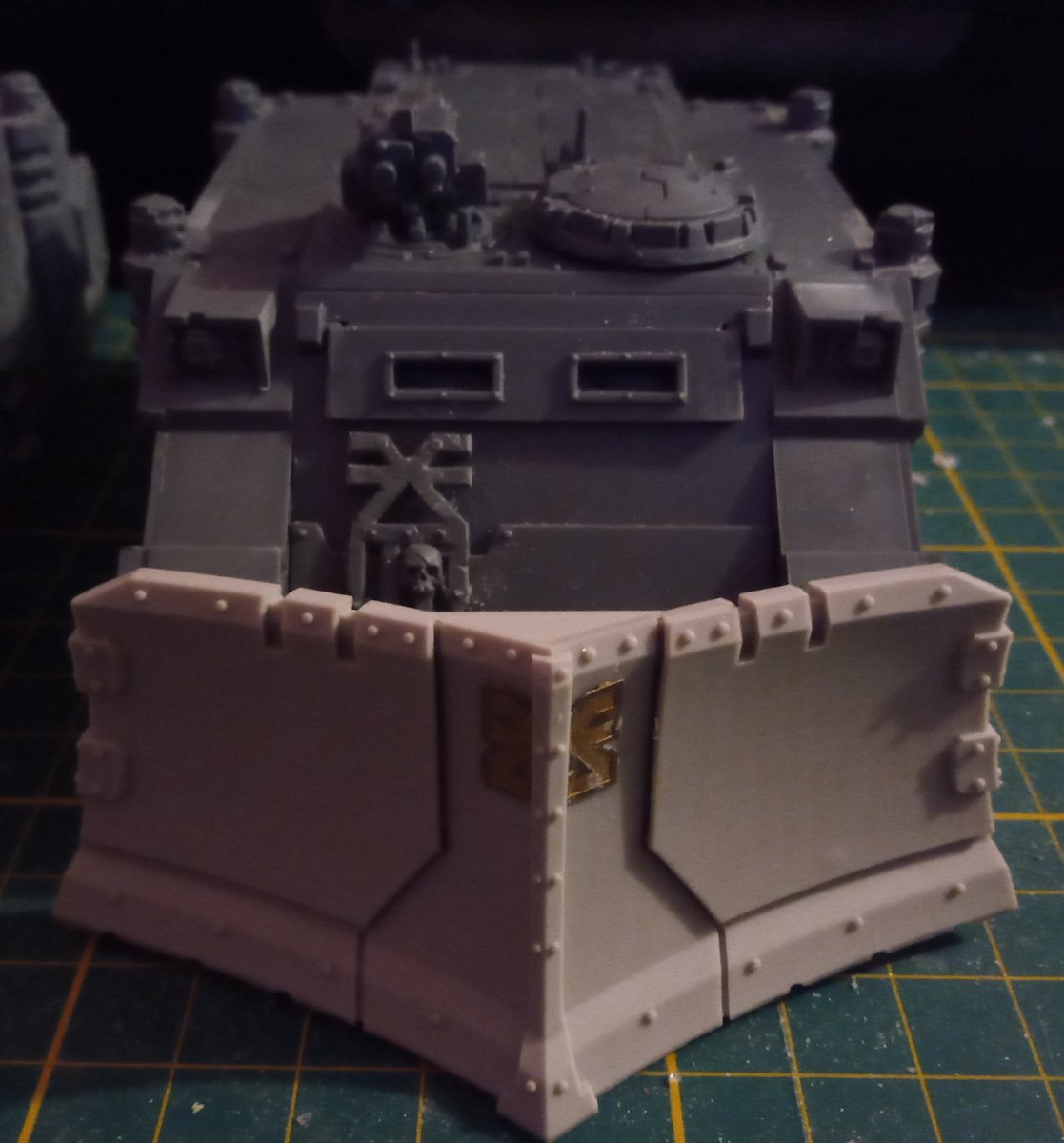 Xaros_Bzh's tweet photo. WIP Rhino - World Eaters
#Warmongers #warhammer40k https://t.co/gEFNmY8qVk