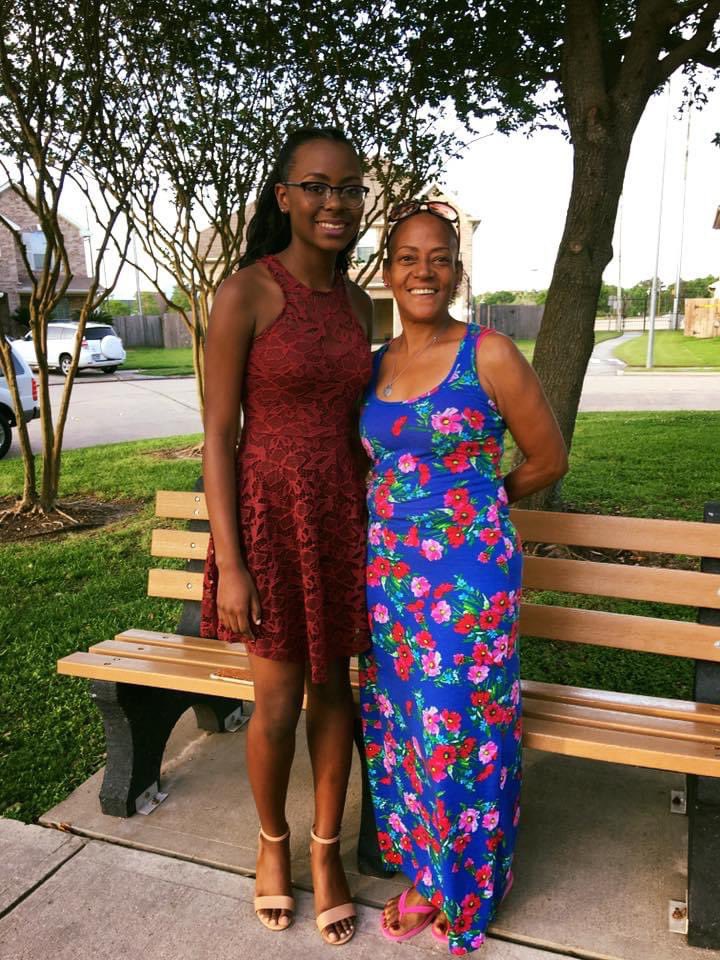 desireerl78's tweet image. Our girl was blessed with the best Grands! Such fantastic examples! #almost18 #8moredays #onlygirl #middlechild #senior2021 💙