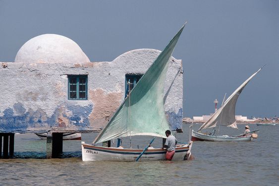 2) It's the only country in the Maghreb that has inhabited Islands and their people are sea people whose livelihoods often depends on fishing.Calypso (Kerkennah) & the island of dreams (Djerba) were mentioned in Omer's Odyssey.Djerba island is bigger than neighboring Malta!