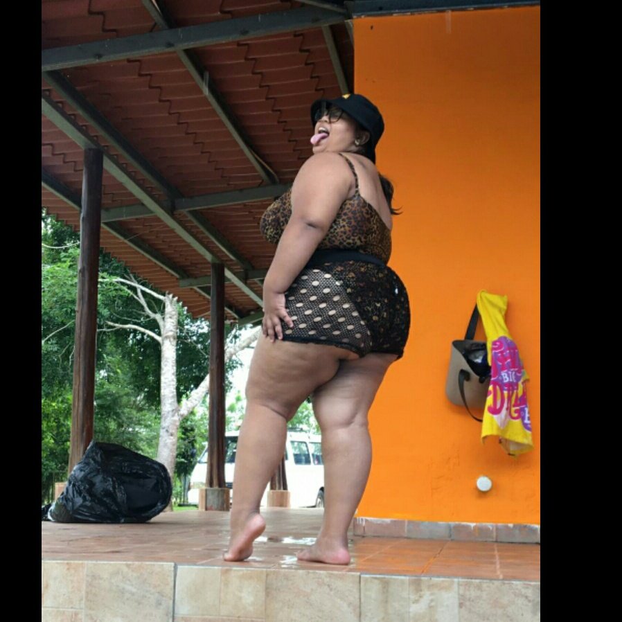 Brithanys20's tweet photo. #NuevaFotoDePerfil https://t.co/5yg0IrnohQ