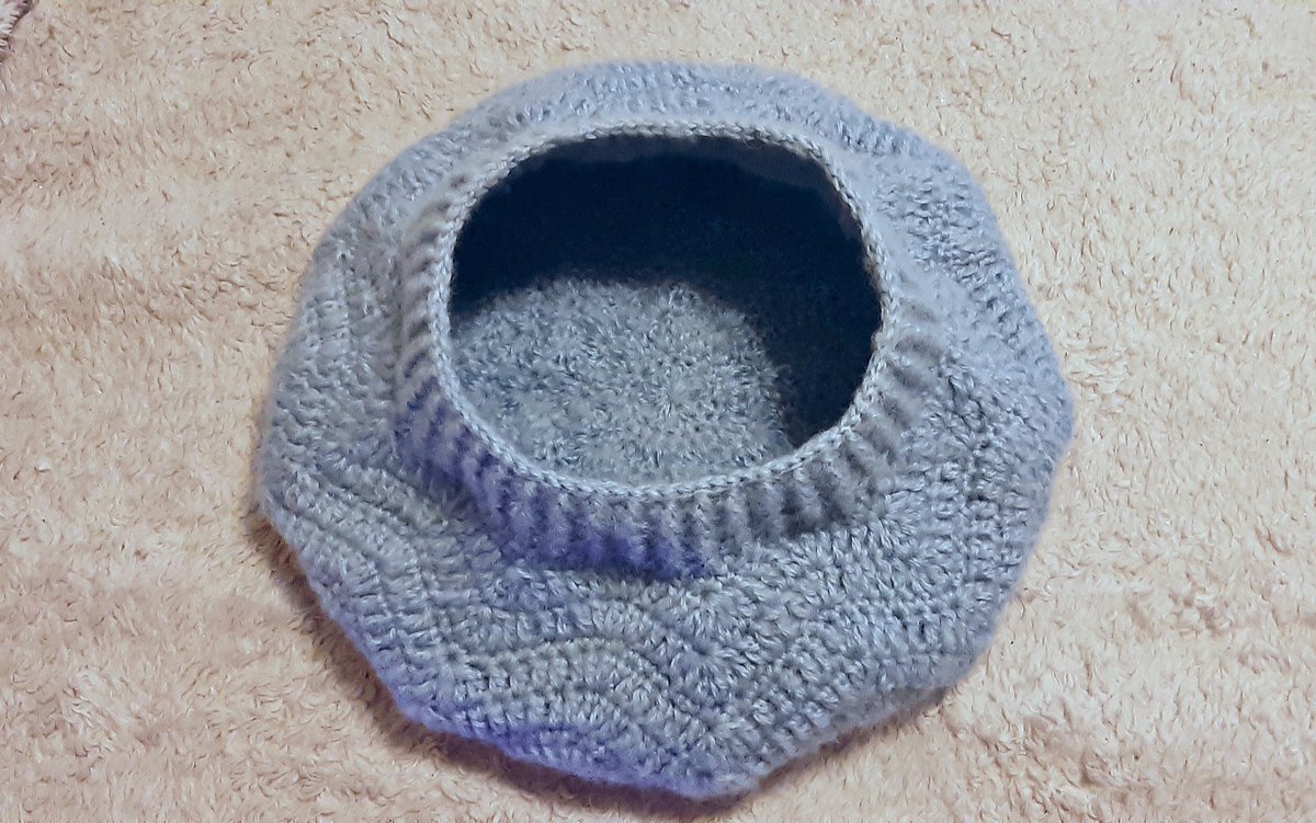 brittas_world's tweet photo. Beret

#crochet #knitting #crafting #handmade #beret #fashion #clothes #freestyle #yarnlover #yarnaholic #yarnaddicted #makersgonnamake #workingwithmusic #ilovewhatido #makeithappen #smallbusinessower https://t.co/yW3MKiGLHo