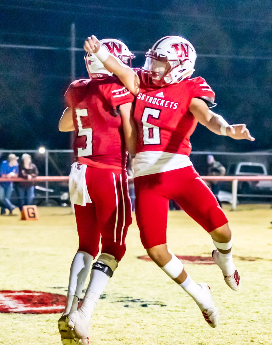 PressPassSports's tweet photo. Here are the Top 10 performers for Week 11 in small school and Week 7 in small school. #txhsfb https://t.co/1bNdZVbDwK https://t.co/nvWSLB6rQv