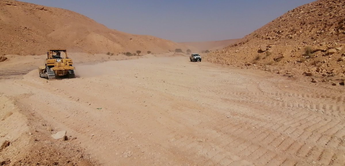 digitl9090's tweet photo. #لنجعلها_خضراء
بتوجية من مدير مكتب وزاره البيئه والمياه والزراعه بمحافظه الغاط الأستاذ. مفضي العنزي وتماشياً مع برنامج الوزاره #لنجعلها_خضراء
يقوم المكتب بتاهيل متنزه ابا الصلابيخ والتجهيز لغرس ٥٠٠٠ شتلة وتنظيف المتنزه من المخلفات https://t.co/9092OEiIu0