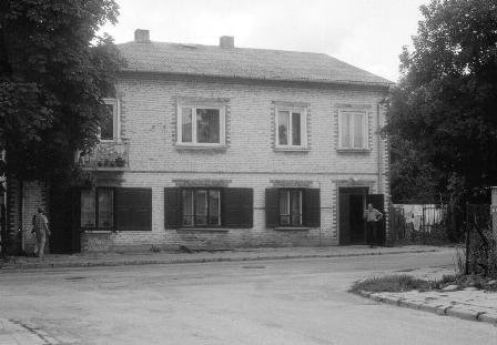 F_ZIHK's tweet photo. 8.11.1942 niemieccy oprawcy przeprowadzili akcję likwidacyjną getta tranzytowego w #Piaskach #Shoah https://t.co/RuRXZixERW