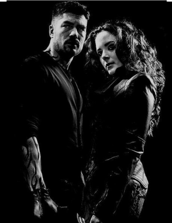 SethKateFan's tweet photo. Yes I know it's been a few years but I still miss these two like crazy. #Bringbackdusk #sethkate https://t.co/72WwGpHfJD