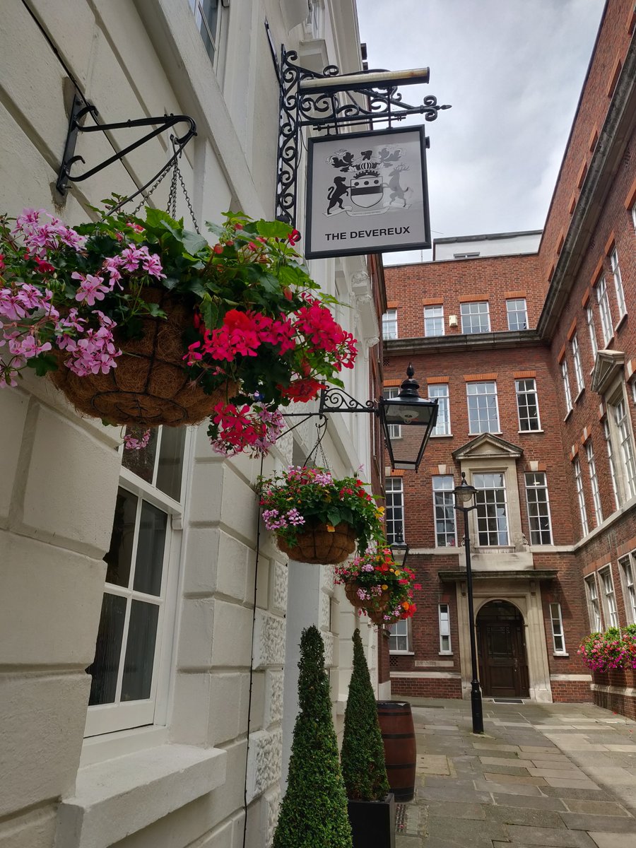 TheDevPub's tweet photo. We were open long enough to see our summer flowers grow, and catch up with our lovely regulars (socially distanced of course). Sad to be closed again but hoping everyone stays safe and well until we can see you all again. https://t.co/SoV2ZYCl2N