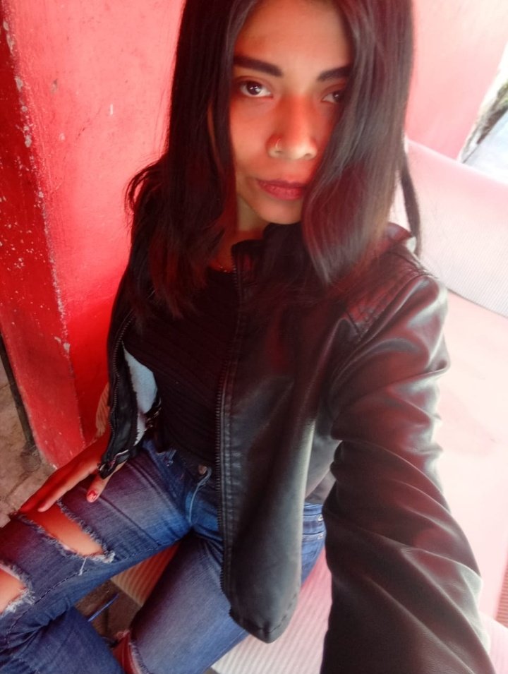 RosarioLpz07's tweet photo. Domingueando aquí en el taller.
#Excelente #Domingo a todos mi amigos.
No olviden regalarme algunos #Likes y #ReTwitt
Soy @RosarioLpz07
😘😘😘😘😘😘😘
Los amoooooooo.
#DomingoDeGanarSegidores
#Packcasero #packsdemorritas #PacksDeSenoritas #PacksRealesVIP #packsdesecunadria https://t.co/U3duVzM3Xz