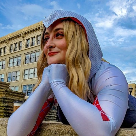 AudreyAsteroid's tweet photo. Hi friends!! Just refreshing the page. Much love. ❤️❤️
#NewProfilePic #spidergwen #cosplay #cosplayer #cosplayersunder1k #pagerefresh #happysunday 📸by @cosplay_clever https://t.co/3uuWLyevFL