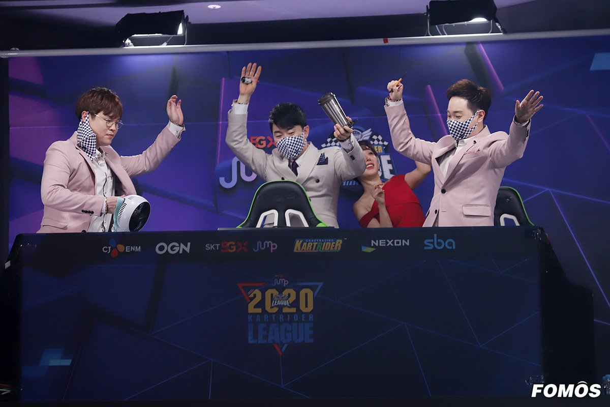 Raon_0323's tweet photo. 시상식과 함께 벌어진 춤사위 (feat. 제일 신난 최시은 아나운서님 https://t.co/mISFCO61jl