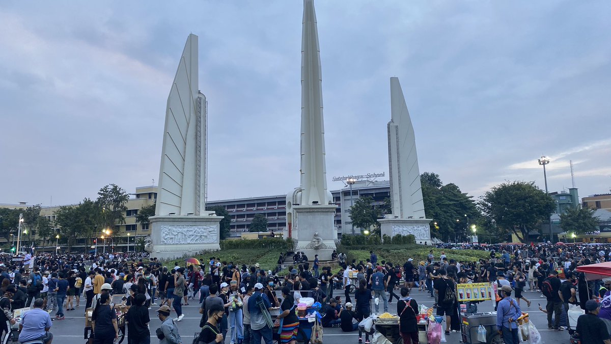 Looks like some of the protestors were there to ask for Bhumjaithai to keep their campaign promises as well. Thank you  @JamesJWilsonBkk for the wide shot and more can be found from us at  @ThaiEnquirer krub.  #ม็อบ8พฤศจิกา