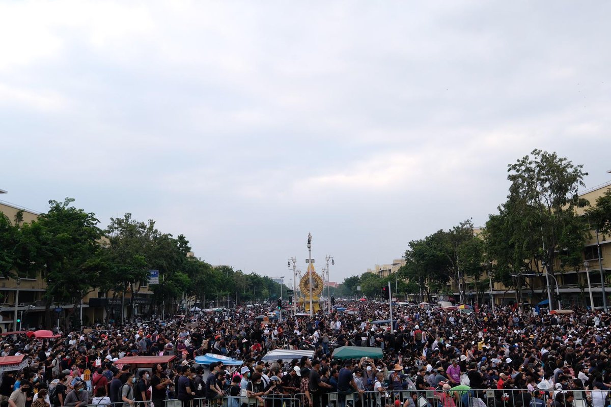 Looks like some of the protestors were there to ask for Bhumjaithai to keep their campaign promises as well. Thank you  @JamesJWilsonBkk for the wide shot and more can be found from us at  @ThaiEnquirer krub.  #ม็อบ8พฤศจิกา