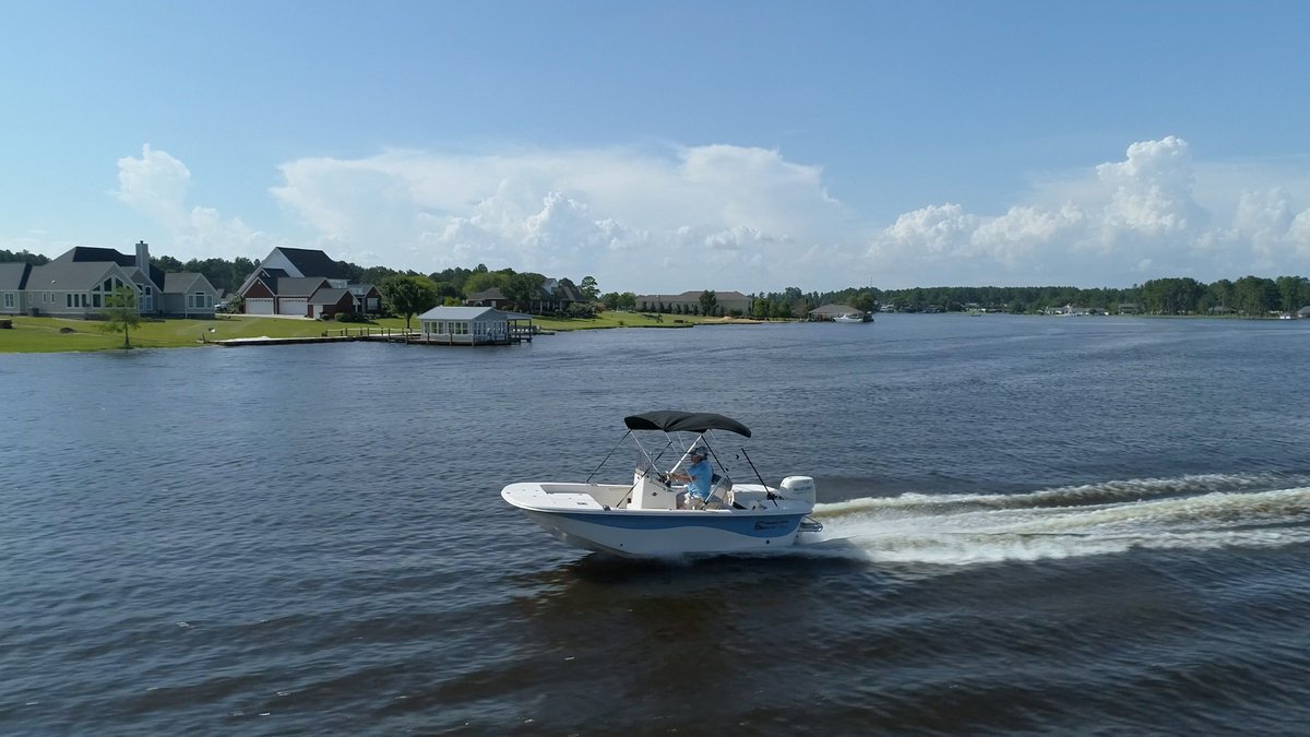 carolina_skiff's tweet photo. ☀️Sunday funday on the 17 LS! #carolinaskiff #17LS https://t.co/6UK3yxlfgY