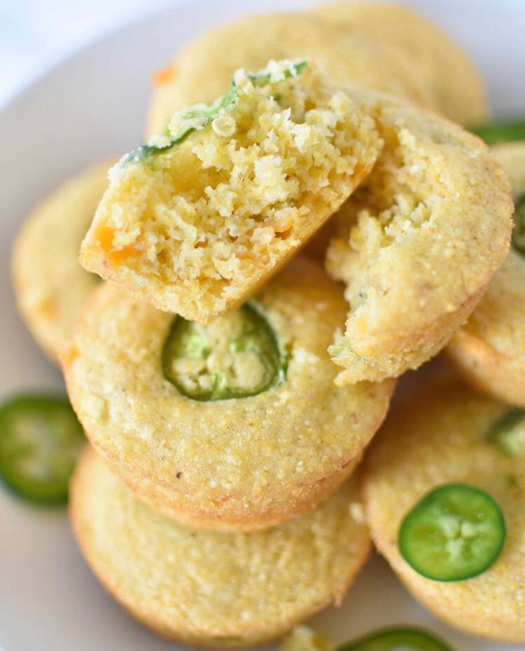 afrovegnsociety's tweet photo. Mmm mmm mmm! There’s no way we can turn down jalapeño corn bread muffins😍😭🤤
Pic by @icanyoucanvegan
#SoulFoodSunday #cornbreadmuffins #southernclassics #afrovegansociety https://t.co/F8cAEN1TFm