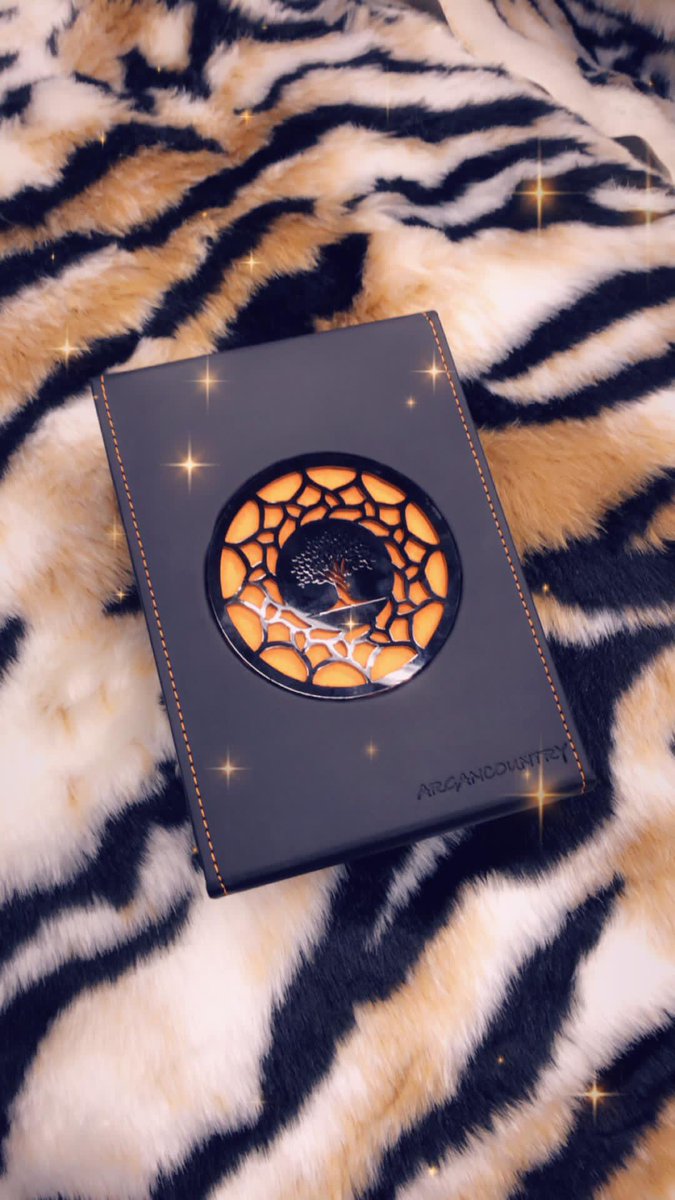 argancountry's tweet photo. “Beauty attracks the eye, but personality captures the heart”

The most luxurious argan oil box on the market. Wonderful as a gift for your loved one.

#argancountry #argan #arganoil #arganscrub #arganolie #hair #haircare #nails #skin #skincare #unesco #worldwide https://t.co/RjIf3w1OqK