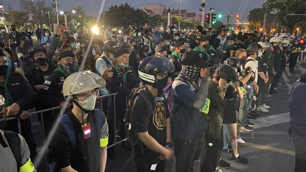 I got to the first police barrier around 6:30pm. No water cannon trucks yet.  #ม็อบ8พฤศจิกา