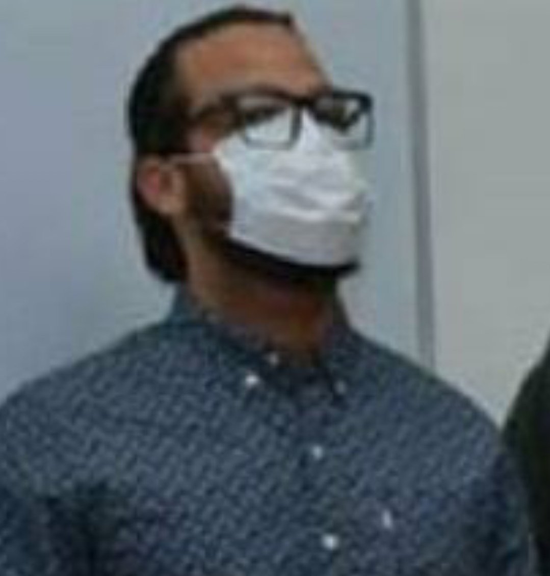 TAMARA_SUJU's tweet photo. #Venezuela Atención: asi MUTA el #Torturador #11, el Criminal TCnel Alexander Granko Arteaga, para q no lo reconozcan, cumpliendo órdenes de él mismo y del Gral Ivan Hernández Dala, de salir a la calle vestidos d civil e infiltrarse entre la gente. RECONOCELO Venezuela. https://t.co/IgbtqO0Yxq
