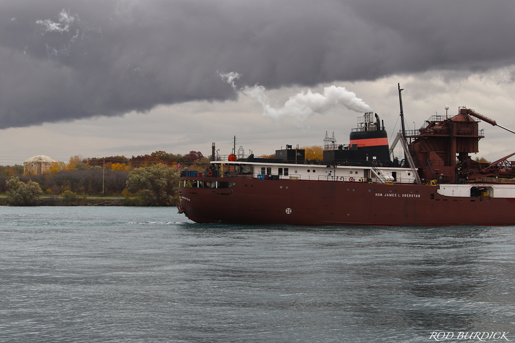 RodBurdick's tweet photo. Weather front (October 15, 2020) #InterlakeSSco #honjamesloberstar #steam #weatherfront #threateningskies #greatlakesshipping #freighter #boatnerds #boatnerd #greatlakes https://t.co/ty7WPQSOCF