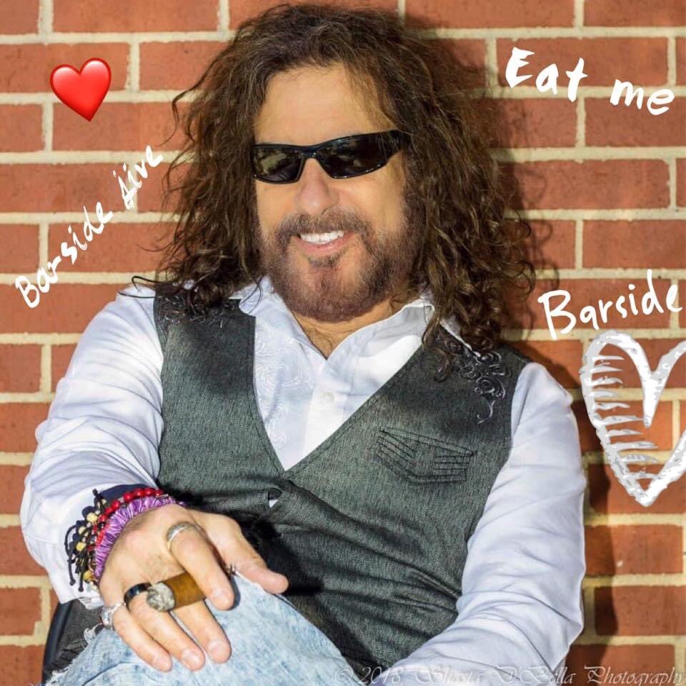 BarsideJive's tweet photo. Got a fun #show coming up on Monday @ 1P central. Coming at you LIVE from AJβs on Main Iβve got some Breakin News, Weather, Sports, Traffic and Legendary Recording Engineer/Music Producer #TerryManning. See you soon. barsidejive on FB or YouTube. #rockmusic #rocknroll https://t.co/ma753ba3kk
