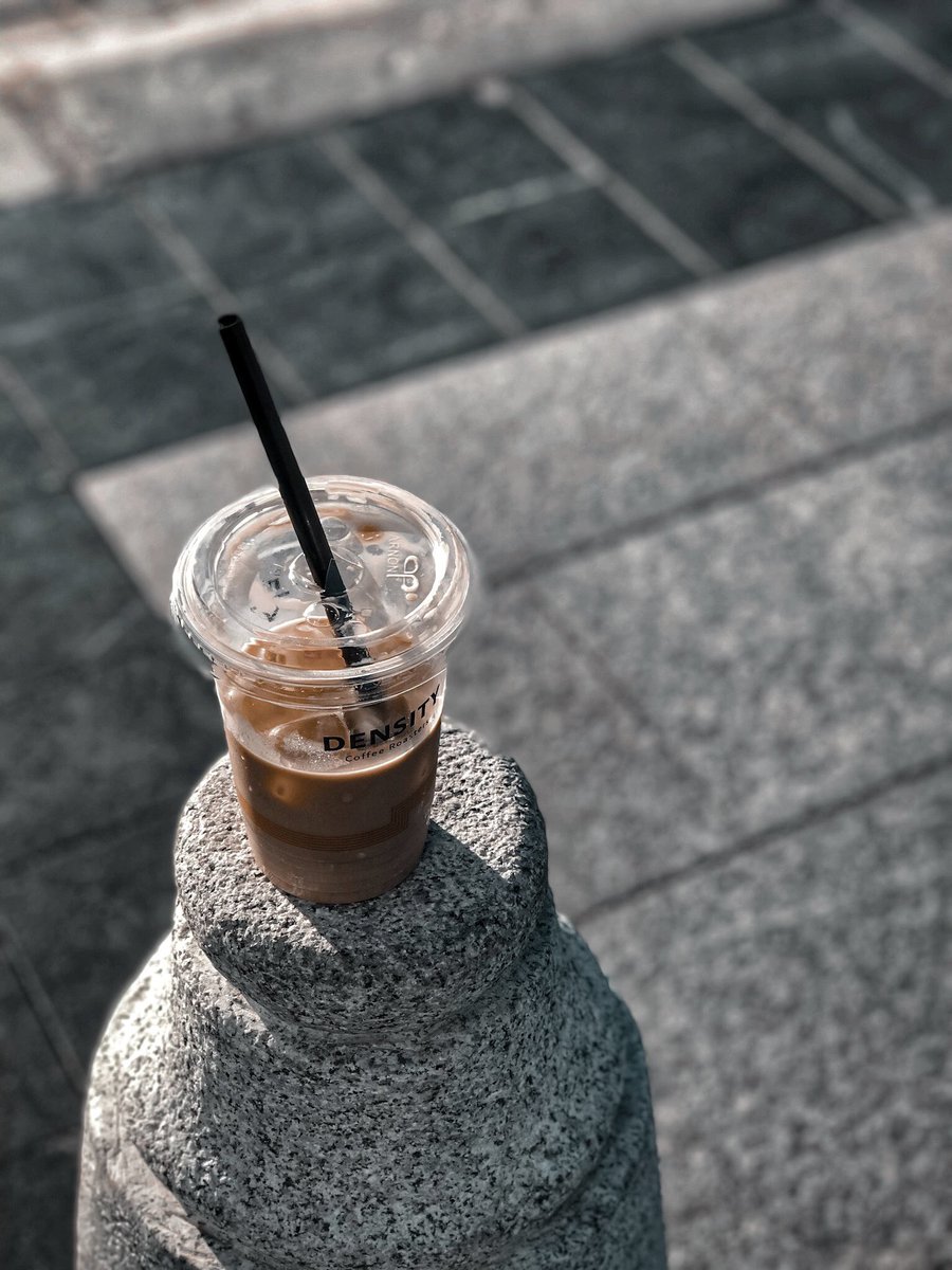 الحياة السعيدة تحتاج لأقل القليل
فهي بداخلك وتكمن في طريقة تفكيرك🤍.

#مساء_الخير #قهوة ☕️