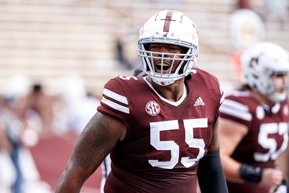 HailStateFB's tweet photo. 𝗙𝗹𝘆𝗶𝗻𝗴 𝗠 uni scale 1⃣ - 🔟 https://t.co/7dZdXLnvXu