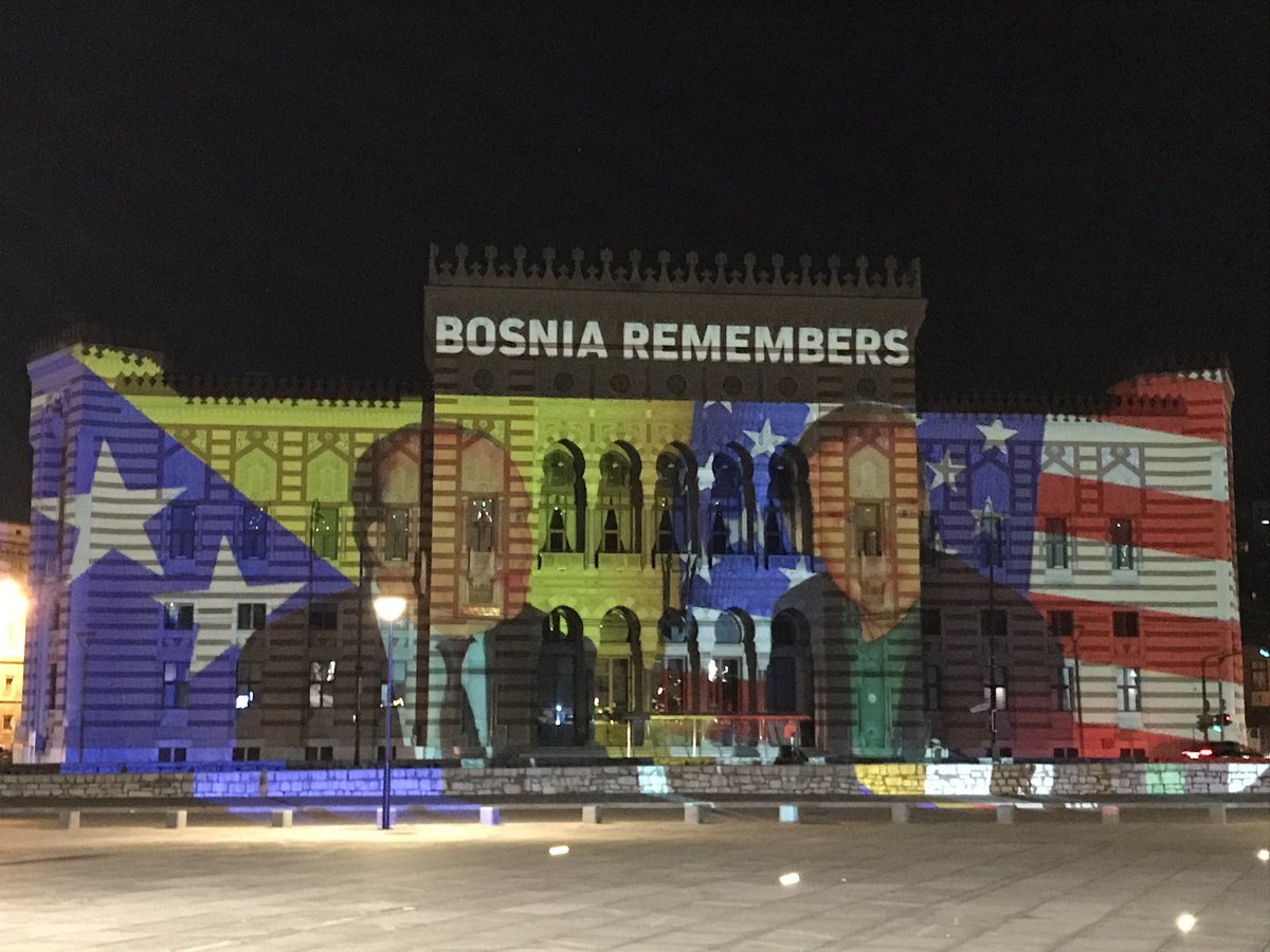 BosnianHistory's tweet photo. Sarajevo’s historic Vijećnica building, so central during the siege on the city, illuminated in a nod to @JoeBiden tonight - “Bosnia remembers” and “unity over division.” https://t.co/MmczdwtPWl
