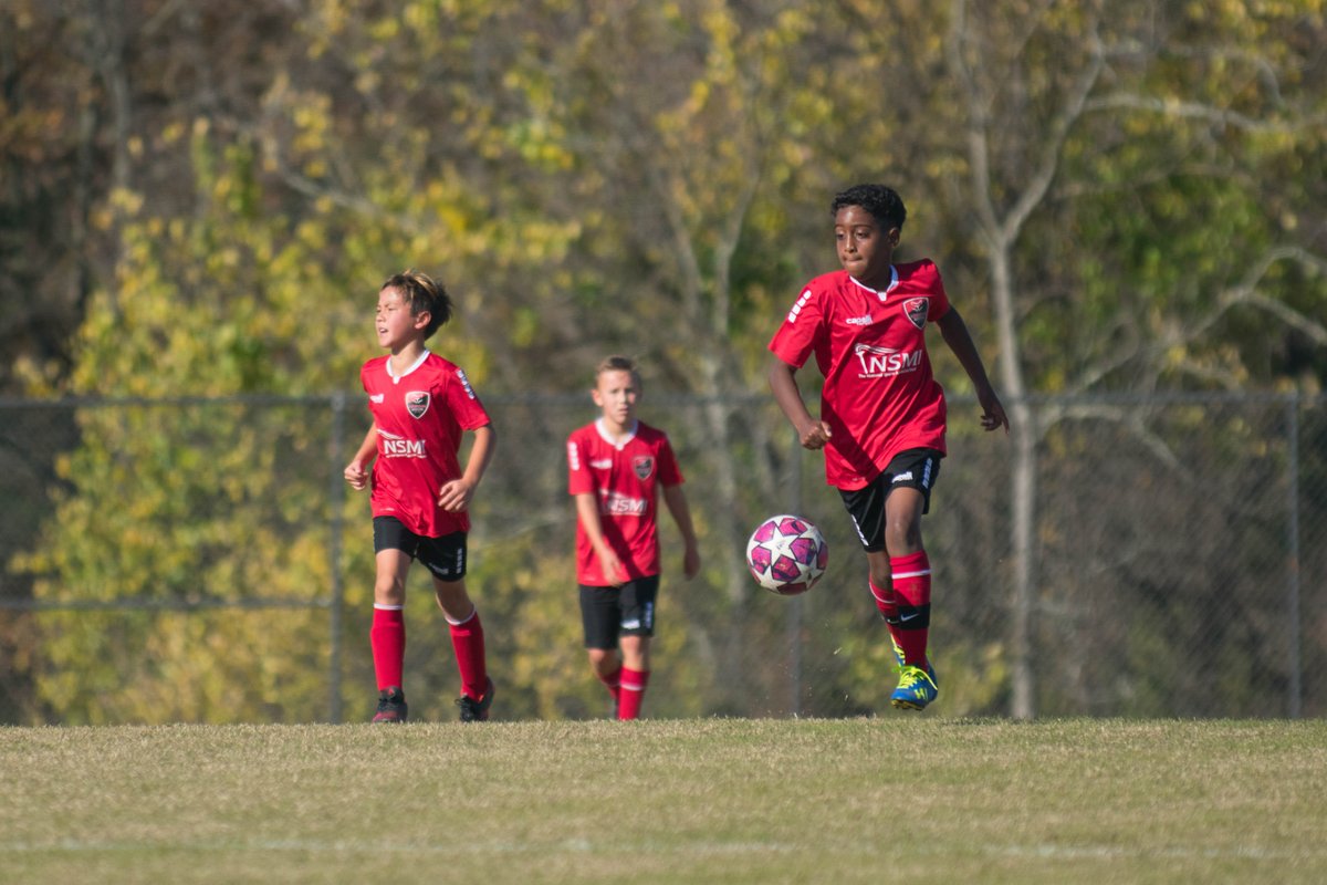 10bblack's tweet photo. Pics vs CVU (3/3) @loudounsc #RepTheRed https://t.co/0CMdOKrs9e