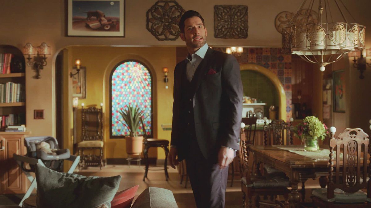 505 "Detective Amenadiel"