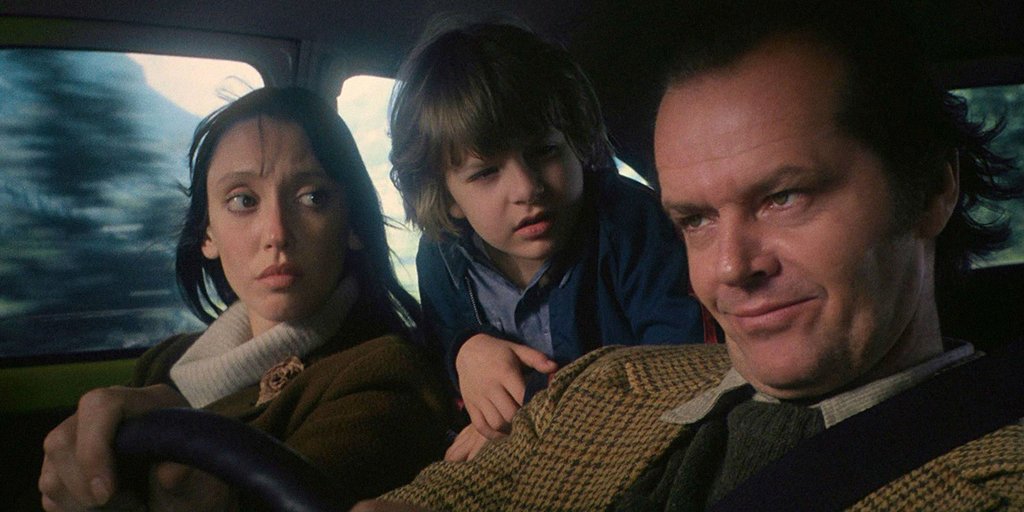 AllMReviews's tweet photo. فيلم The Shining 
فيلم رعب نفسي عن جاك الأب الذي حصل على فرصة عمل في فندق منعزل فيصطحب عائلته معه لقضاء الشتاء بهدوء هناك لكن تبدأ حدوث أمور غريبه نفسيه بطابع مشؤوم تدفع جاك للجنون مما يجعله يخيف عائلته https://t.co/OFgFr21pE7