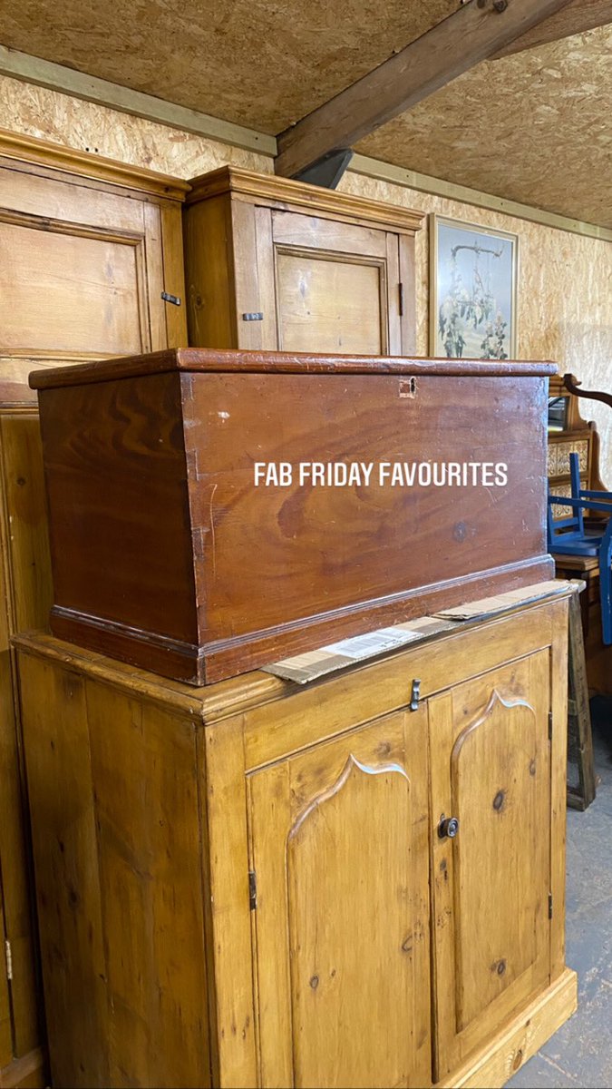 WelshRarebits2's tweet image. Uploading loads of #newstock this next week to stores.eBay.co.uk/Welsh-Rarebits… including #oldpine #estatebench #salonsuite #georgiancupboard #industriallights #paintings #seascape #washstand #tiles #setofchairs #welshrarebitsbyannabelle #staffordshire #contactus