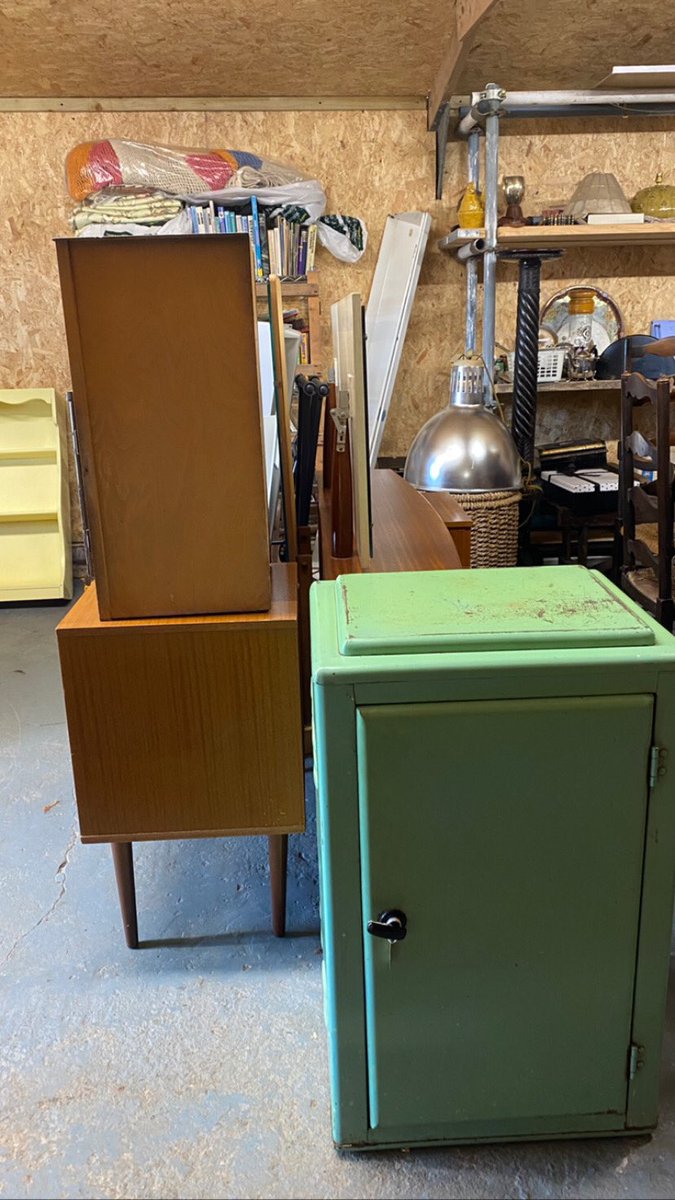 WelshRarebits2's tweet image. Uploading loads of #newstock this next week to stores.eBay.co.uk/Welsh-Rarebits… including #oldpine #estatebench #salonsuite #georgiancupboard #industriallights #paintings #seascape #washstand #tiles #setofchairs #welshrarebitsbyannabelle #staffordshire #contactus