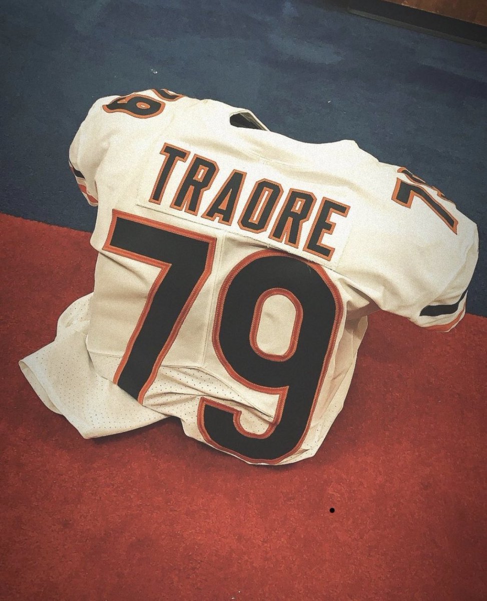 Coach_Calabrese's tweet photo. 🗣 Shout out to @BadaraTraore74 on getting promoted to the @ChicagoBears 53-man roster, the definition of EARNED SUCESS!#ASAWay https://t.co/LZuleOtrl5