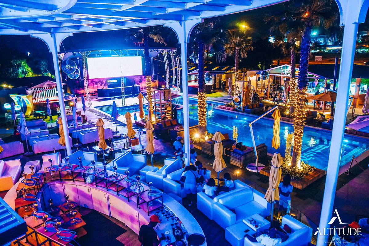 AltitudeBeach's tweet photo. Beautiful moments. Beautiful people. Beautiful space 🇿🇦 #AltitudeSummer https://t.co/A2D9LLIW8t