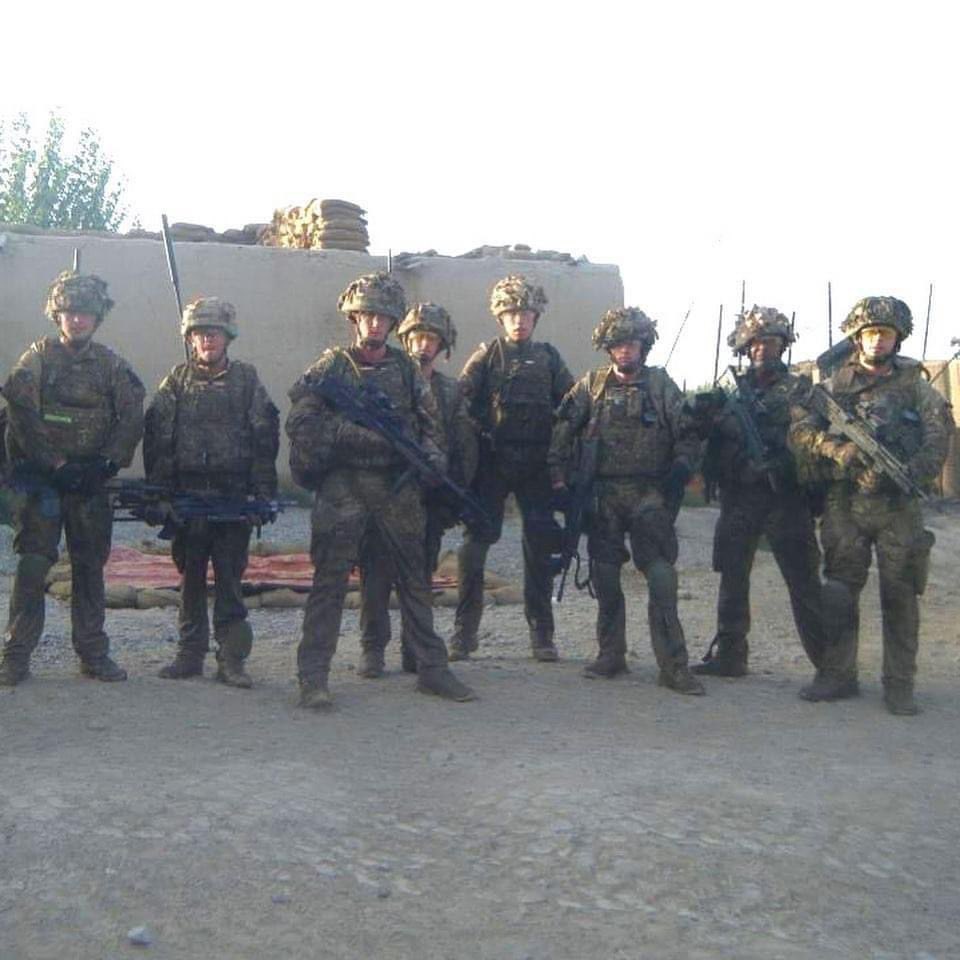 BoxingMethod's tweet image. Remembrance Sunday is a time to remember the brotherhood I served with and all armed forces personnel who paid the ultimate sacrifice. We will remember them. 💂‍♂️💂‍♂️

#remembranceday #remembrance #poppy #poppies #helpforheroes #soldier #army #british #lestweforget🌹