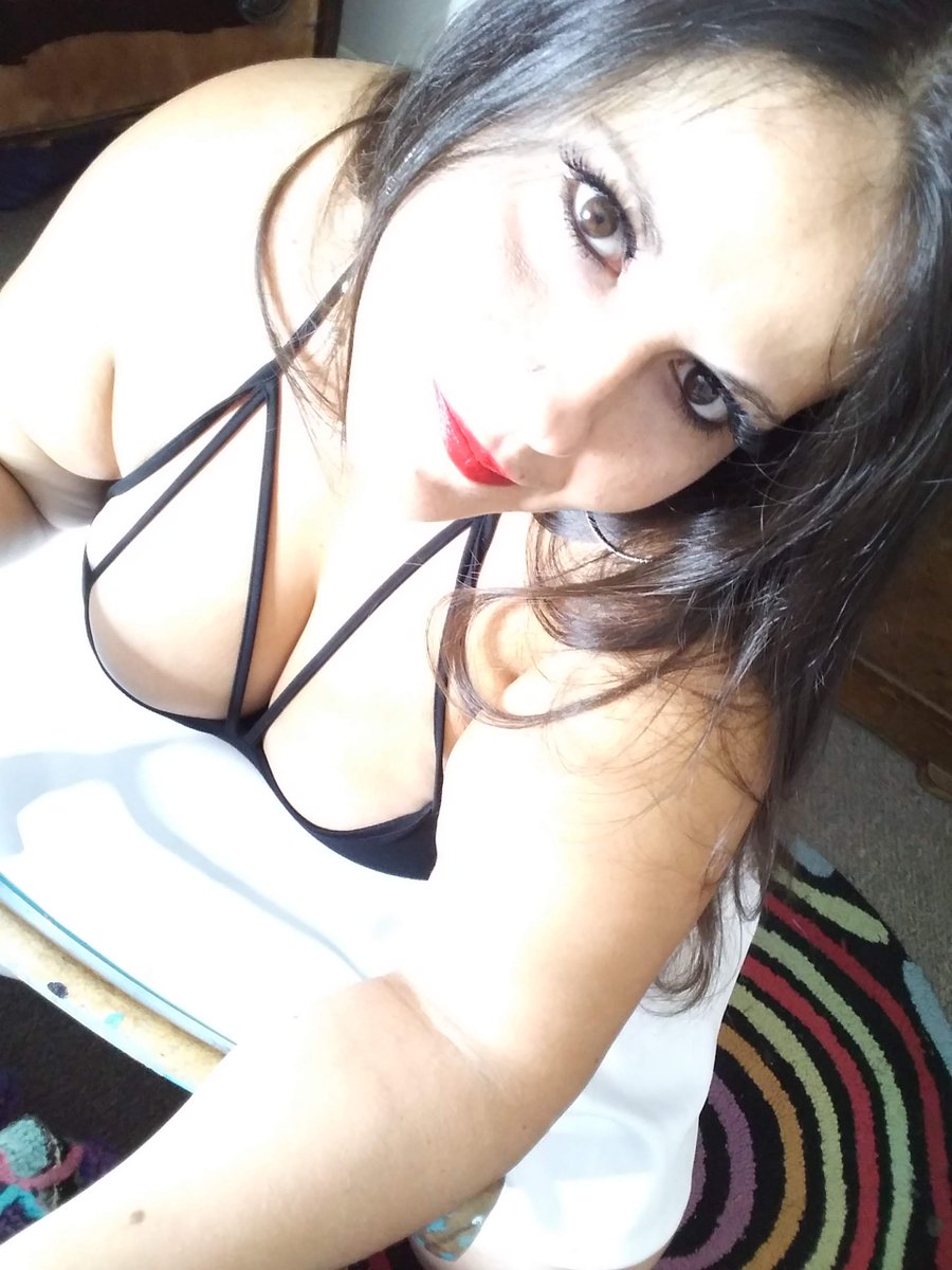 Jessica69talk2m's tweet photo. Good Sunday morning my loves https://t.co/7O4hh1e33B