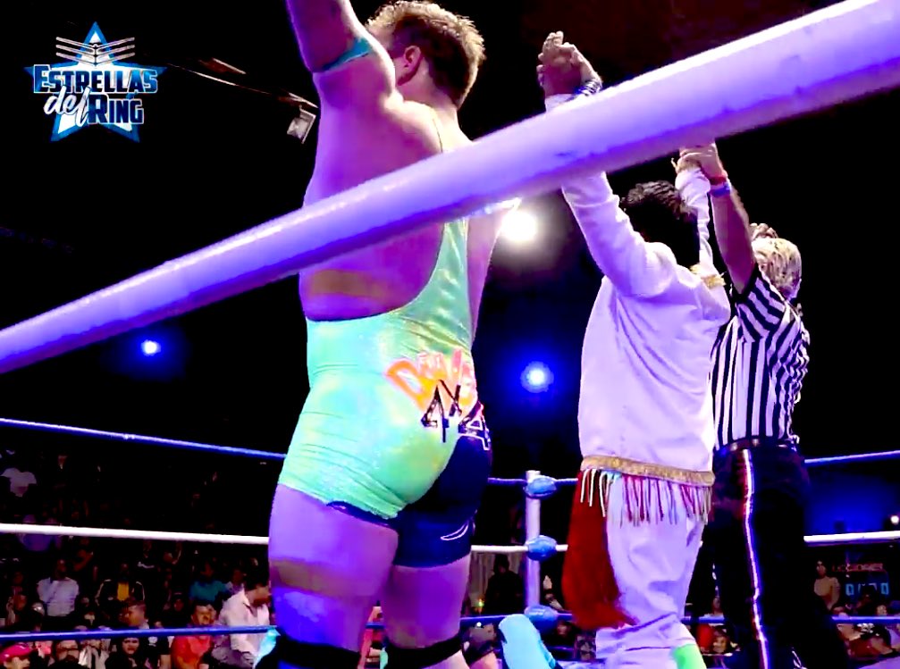 ThongWrestlers's tweet photo. Qué opinan? Esa línea que se ve bajo la malla es una tanguita?
#luchadorentanga #tangadeluchador #tanga #luchalibre #luchamexicana #calzondeluchador #hombreentanga #prowrestling #wrestlerthong #wrestling #manthong #manbutt #thongline #tanguita https://t.co/OQ1BHICIWg