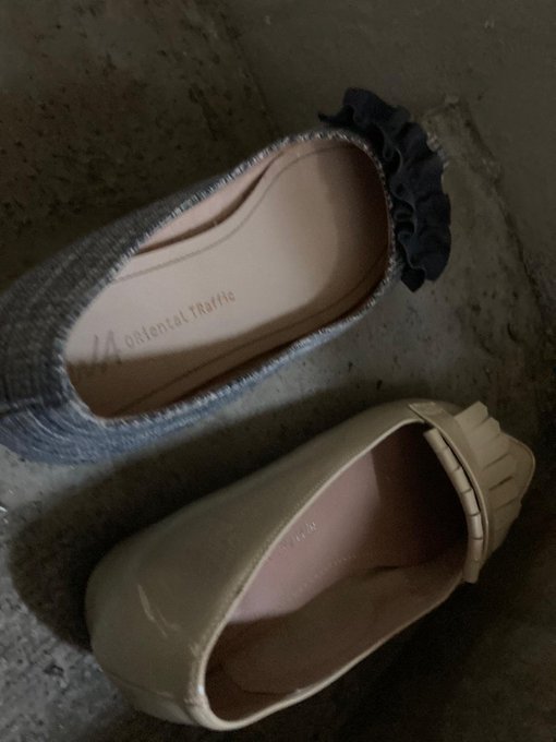 未玩過,當然要玩玩吧 白色的款式平時不會玩..只是有藍那雙才來個雙飛..哈 而且可以裝作魚嘴套住幹..很爽吧  #扫楼 #恋足 #打胶  #原味 #射鞋 #Cumshoes #射平底鞋 #Cumflats<a href="/tag/%E5%8E%9F%E5%91%B3"class="tags"><span>#原味</span></a><a href="/tag/%E6%81%8B%E8%B6%B3"class="tags"><span>#恋足</span></a><a href="/tag/cumshoes"class="tags"><span>#cumshoes</span></a><a href="/tag/%E6%89%AB%E6%A5%BC"class="tags"><span>#扫楼</span></a><a href="/tag/%E6%89%93%E8%83%B6"class="tags"><span>#打胶</span></a><a href="/tag/%E5%B0%84%E9%9E%8B"class="tags"><span>#射鞋</span></a><a href="/tag/%E5%B0%84%E5%B9%B3%E5%BA%95%E9%9E%8B"class="tags"><span>#射平底鞋</span></a><a href="/tag/cumflats"class="tags"><span>#cumflats</span></a>