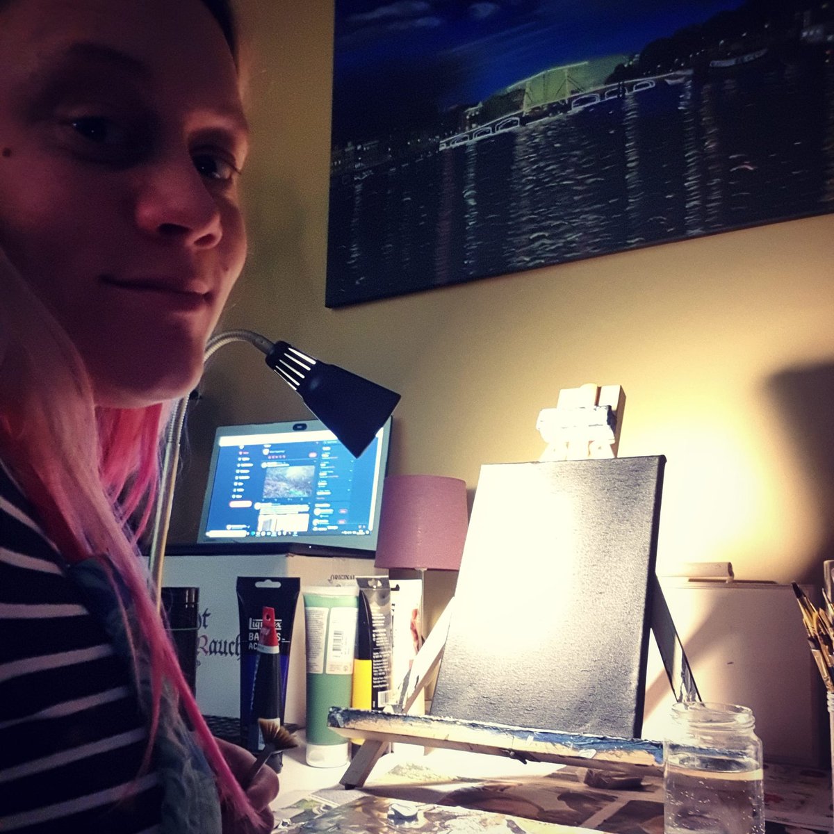 MelanieDuring's tweet photo. Because why not make another small painting?
#40weekspregnant #duetoday #painting🎨 https://t.co/e7B0Guv5Ct
