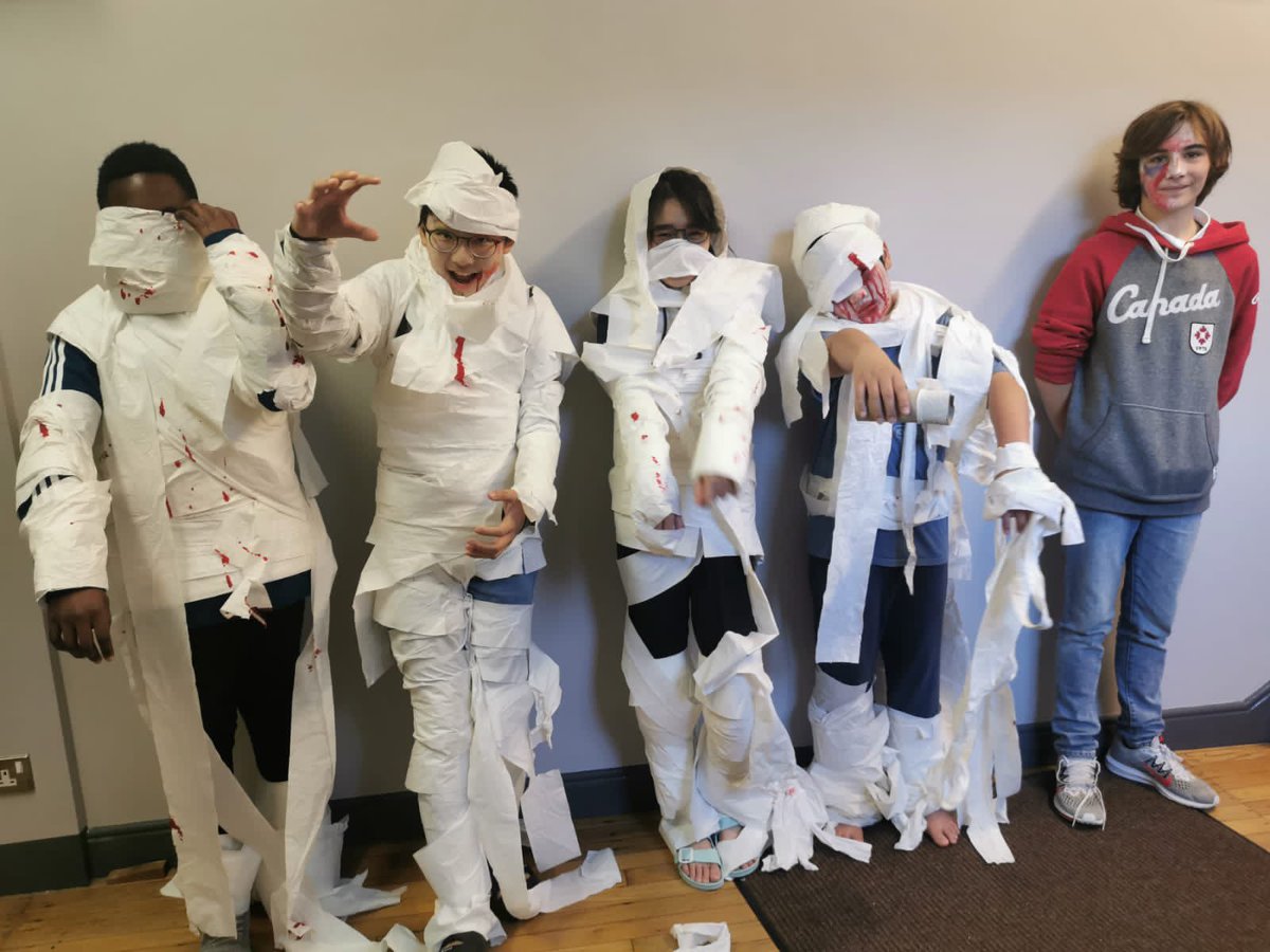 RsdBoarding's tweet photo. HALLOWEEN FUN 👻 | Don’t panic Mrs cleaner we didn’t use your toilet roll!! 🙈🤣😀 Can you recognise anyone in these pics? Lots of fun had by all involved!! 👍🏼💕🤎
.
.
.
#rsd #rsdboarding #iloveboarding https://t.co/CClPKm6KFR