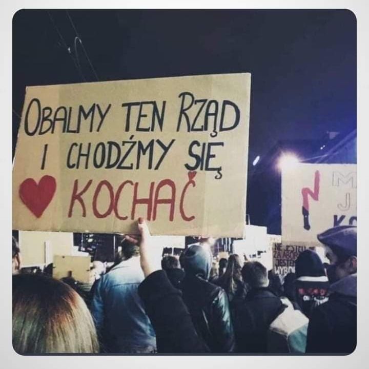 strajkkobiet's tweet photo. Ultimatum dot. syt. w ochronie zdrowia – zignorowane.
Ultimatum w spr. natychmiastowej dymisji Czarnka – zignorowane.
Nie było wielkiej nadziei na współpracę z rządem, pozostaje tylko powtórzyć: WYPIERDALAĆ!
Stay tuned https://t.co/OygmOd6K5V