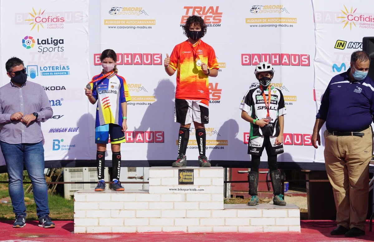 levelciclisme's tweet photo. Alba Riera, 🥇 campiona d'Espanya de Trial aleví 2020. Enhorabona! 🎉🎉 #LevelTrial #EscolaTrial #Osona @ciclismecat https://t.co/ju9pikFphW