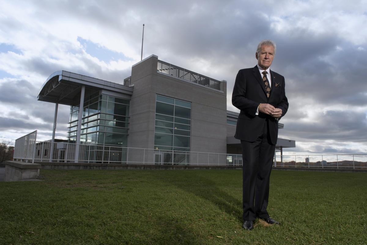 alanmorin's tweet photo. Canadian Icon! #AlexTrebek https://t.co/kJSfhUx4Pf