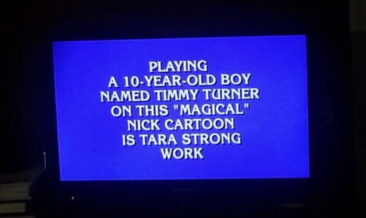 tarastrong's tweet image. #RIPAlexTrebek sending love to his family. Thank you for years of intelligent &amp;amp; exciting television &amp;amp; OF course thanks for recognizing me &amp;amp; my fellow VO performers, it was quite the honor 💙💙💙