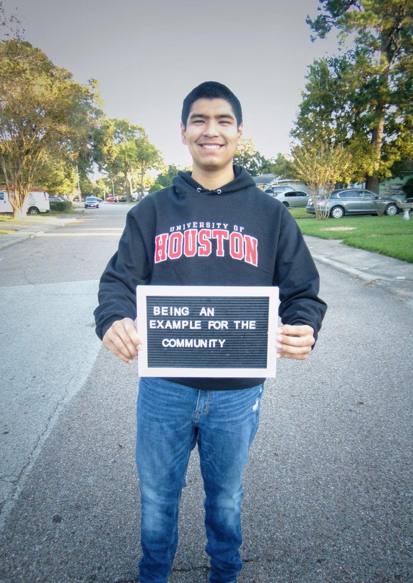 uhcmals's tweet photo. Today we are celebrating National First Generation College Student Day! #UHFirstGen #FirstGenDay
We asked our AAP students "What does a first generation college student mean to you?" https://t.co/PvvBTxAdnY