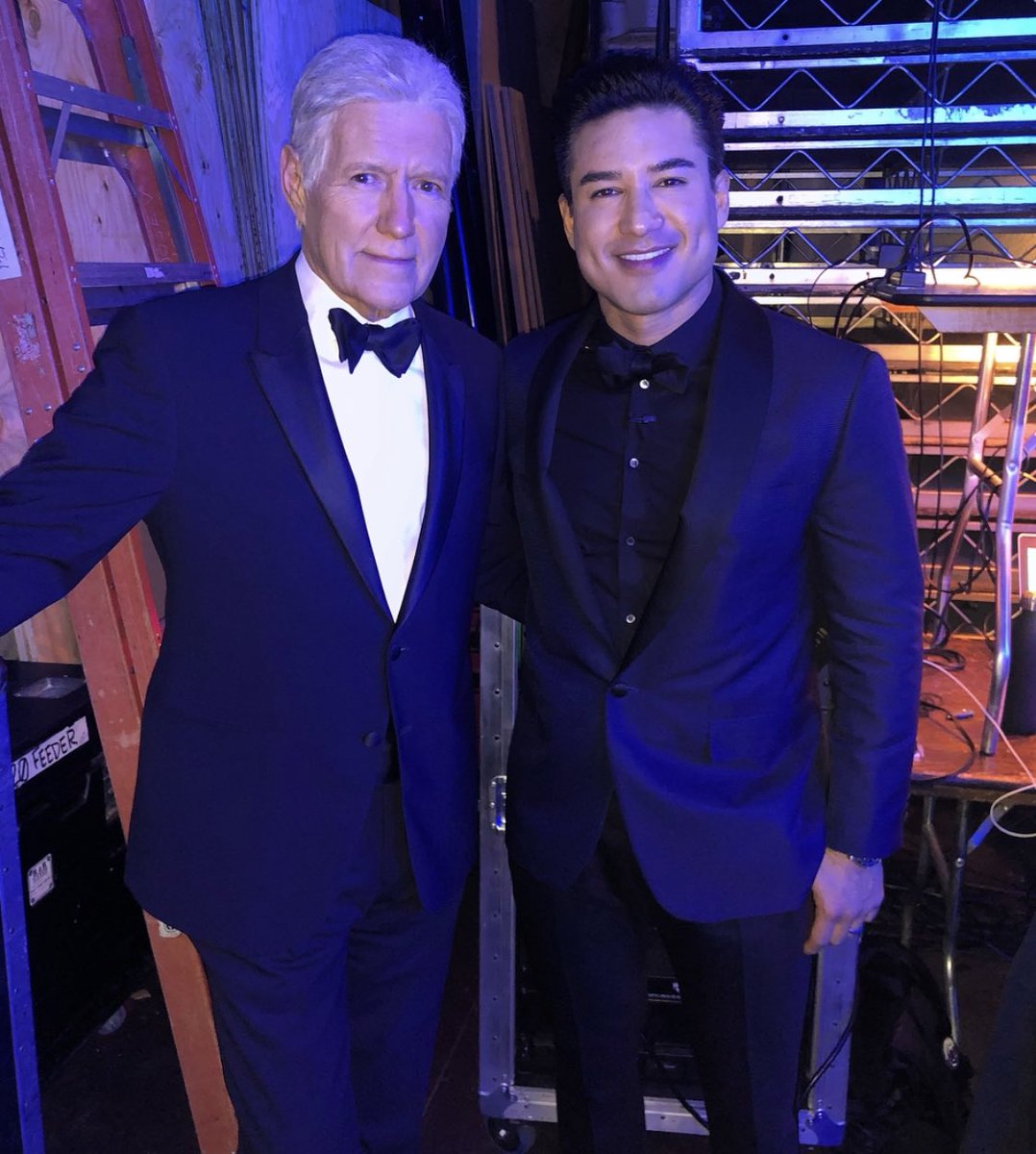mariolopezviva's tweet photo. An inspiring, strong, distinguished legend of a man. 
What is Alex Trebek? 

#RIP https://t.co/bzumNChYWq